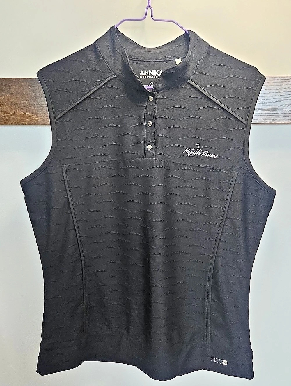 Annika Sutter & Buck Black Sleeveless Golf Polo Size Large Like New
